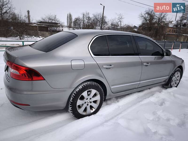 Лифтбек Skoda Superb 2014 в Киеве