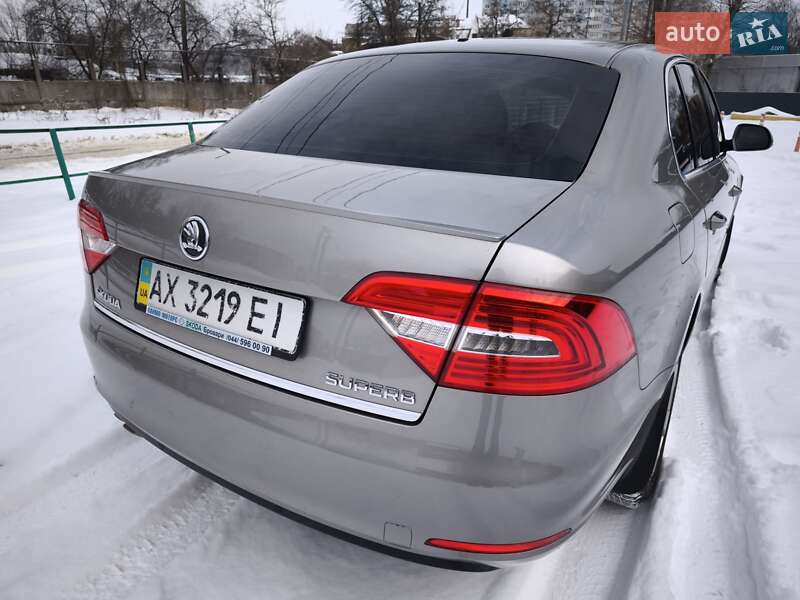 Лифтбек Skoda Superb 2014 в Киеве