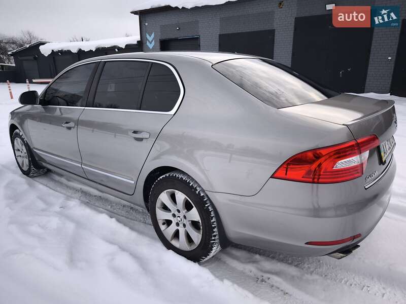 Лифтбек Skoda Superb 2014 в Киеве