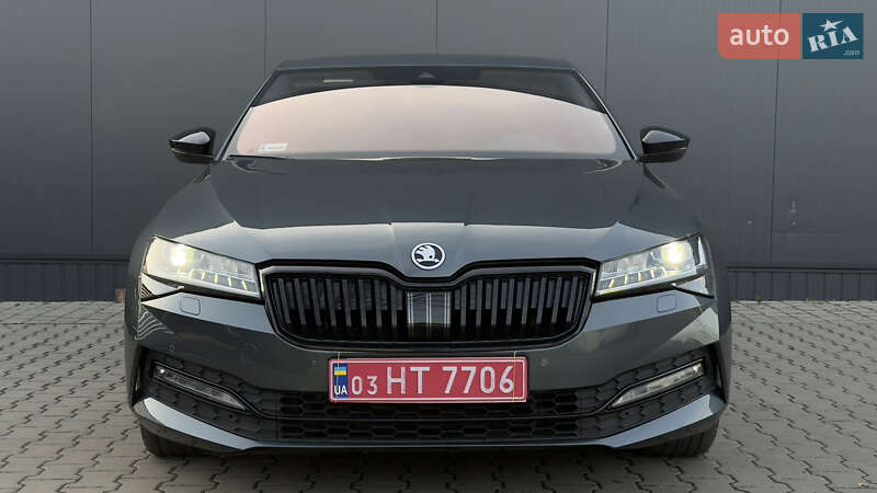 Лифтбек Skoda Superb 2022 в Мукачево