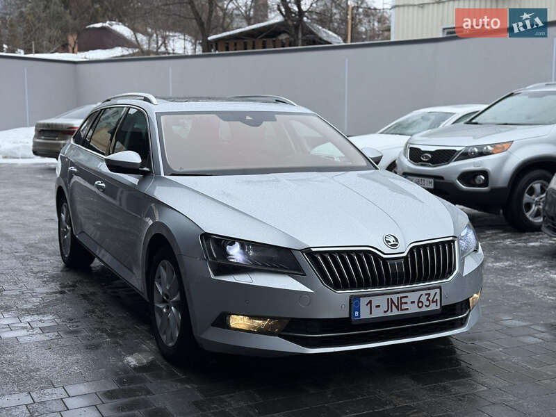 Универсал Skoda Superb 2018 в Ровно