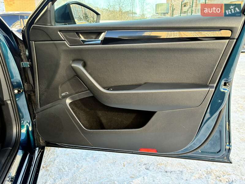 Универсал Skoda Superb 2019 в Киеве фото 71 Универсал Skoda Superb 2019 в Киеве