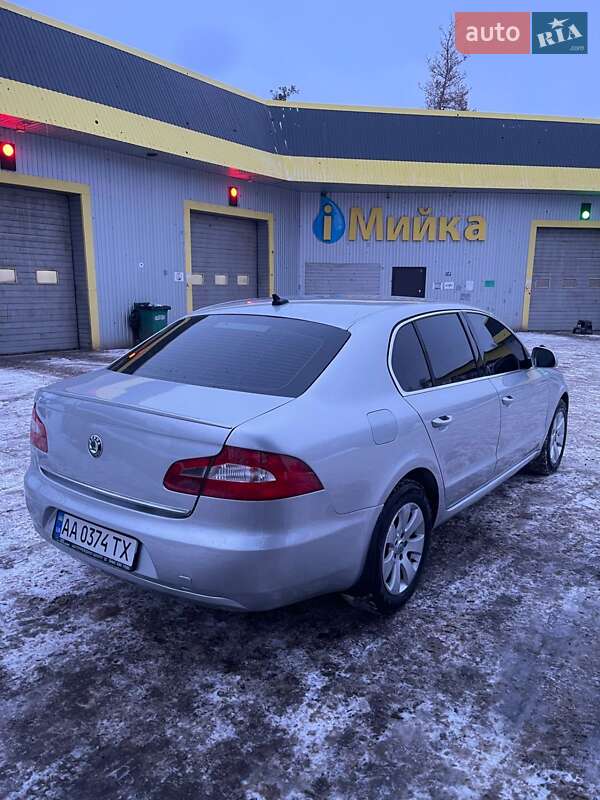 Лифтбек Skoda Superb 2008 в Изюме