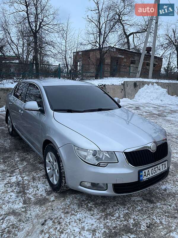Лифтбек Skoda Superb 2008 в Изюме