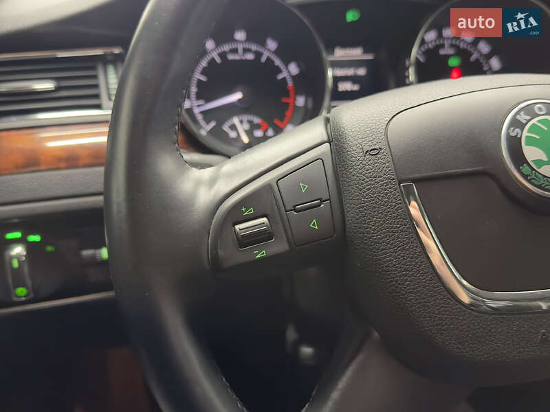 Ліфтбек Skoda Superb 2011 в Харкові