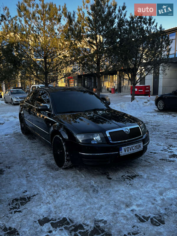 Skoda Superb 2005