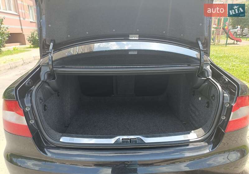 Лифтбек Skoda Superb 2011 в Ровно