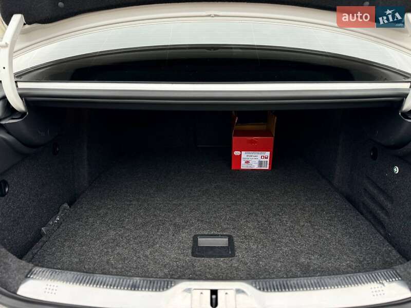 Ліфтбек Skoda Superb 2013 в Кривому Розі