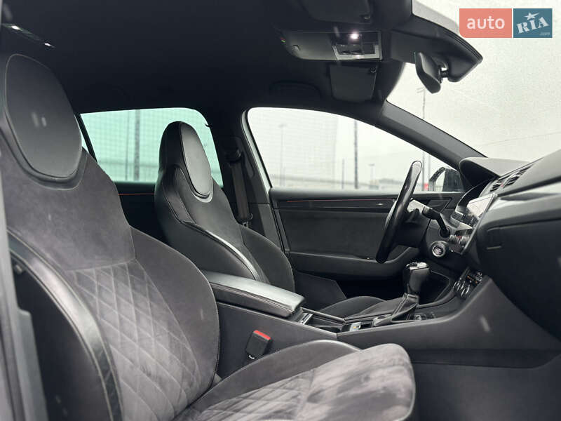 Універсал Skoda Superb 2017 в Ужгороді