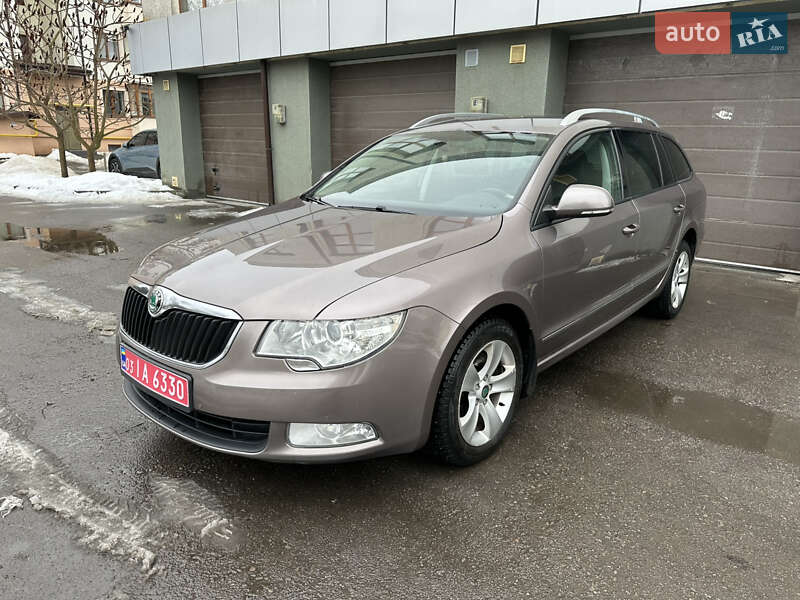 Универсал Skoda Superb 2013 в Ровно фото Универсал Skoda Superb 2013 в Ровно
