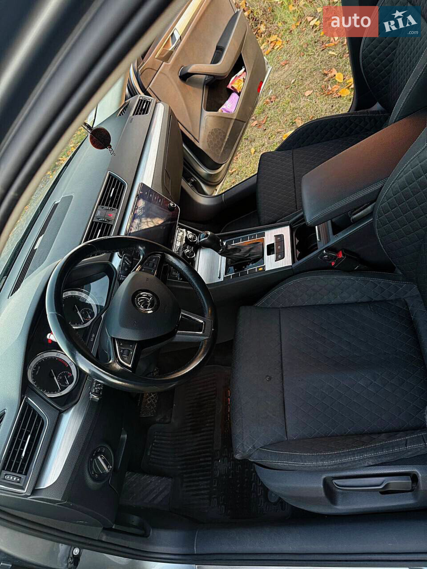 2019 Skoda Superb - мініатюра 2