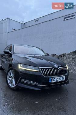 Лифтбек Skoda Superb 2019 в Львове