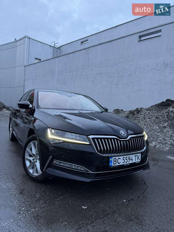 Ліфтбек Skoda Superb 2019 в Львові