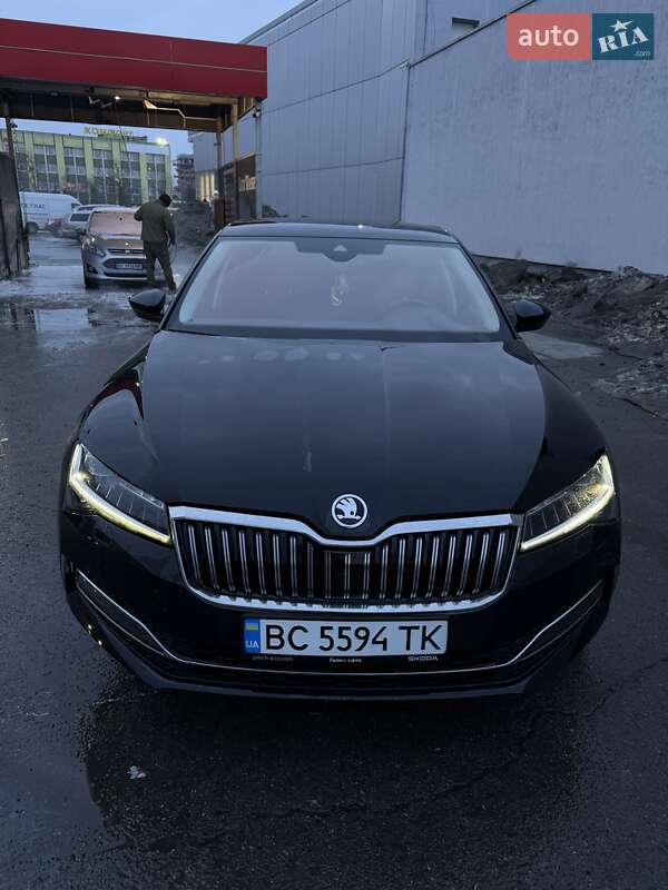 Ліфтбек Skoda Superb 2019 в Львові