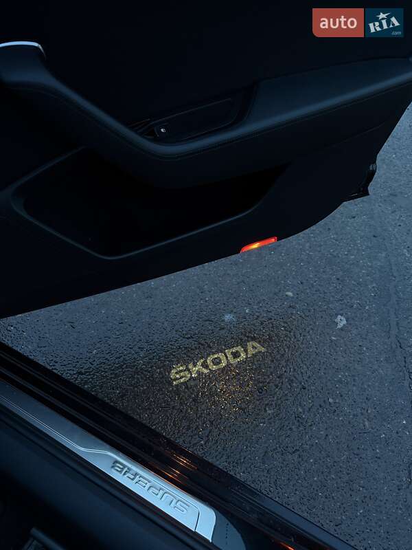 Ліфтбек Skoda Superb 2019 в Львові