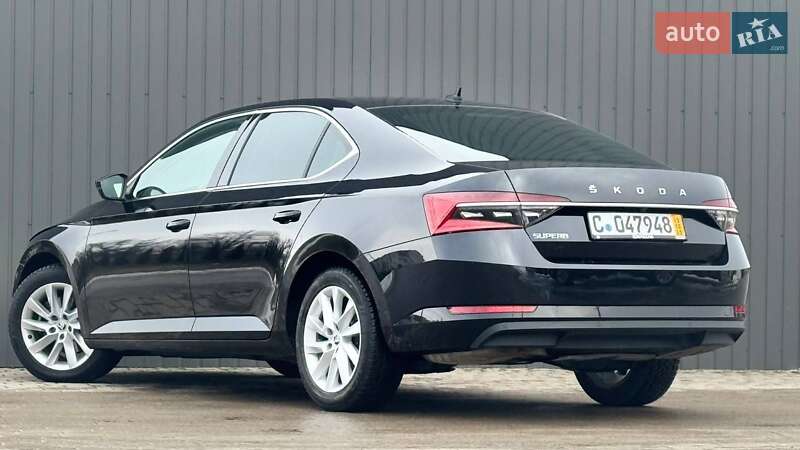 Лифтбек Skoda Superb 2022 в Стрые