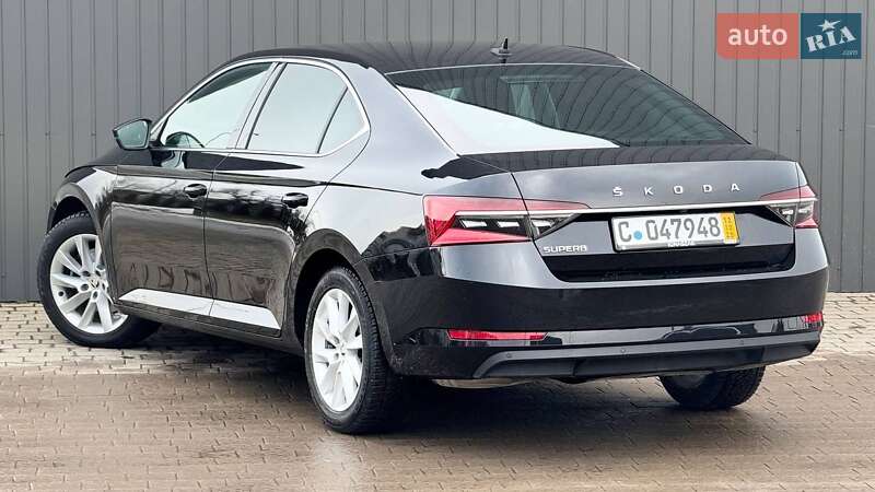 Лифтбек Skoda Superb 2022 в Стрые