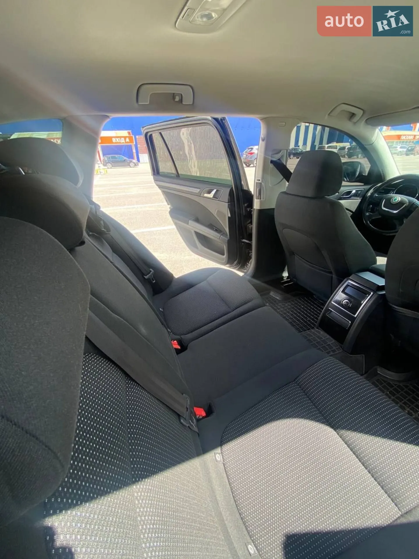 2011 Skoda Superb - мініатюра 11