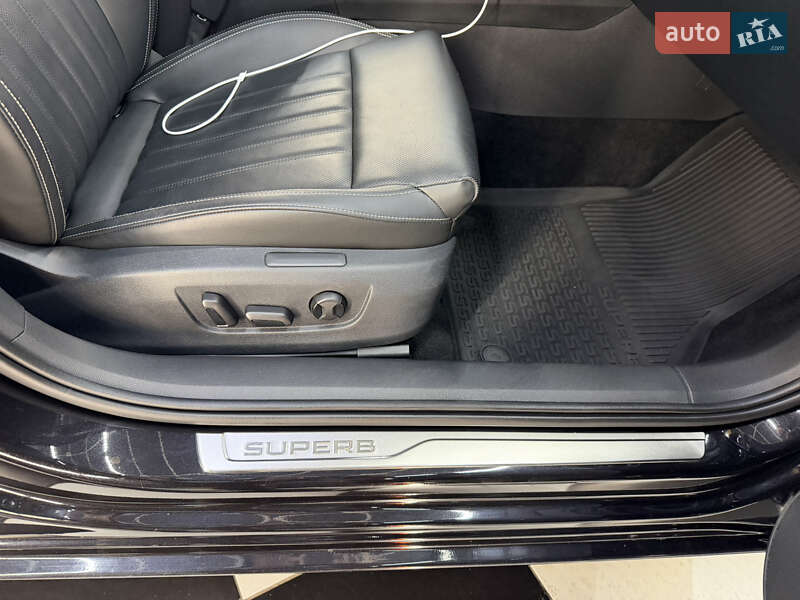 Універсал Skoda Superb 2020 в Хмельницькому