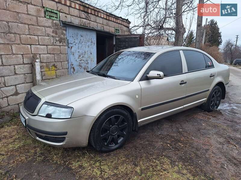 Лифтбек Skoda Superb 2005 в Кривом Роге фото 7 Лифтбек Skoda Superb 2005 в Кривом Роге