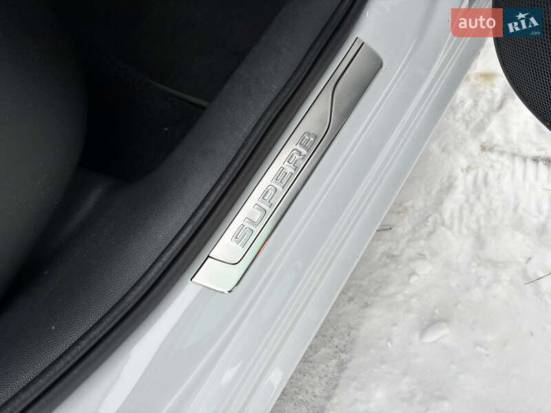 Универсал Skoda Superb 2023 в Киеве фото 49 Универсал Skoda Superb 2023 в Киеве