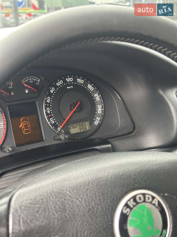 Ліфтбек Skoda Superb 2004 в Києві фото 7 Ліфтбек Skoda Superb 2004 в Києві