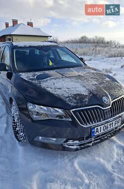 Універсал Skoda Superb 2016 в Фастові