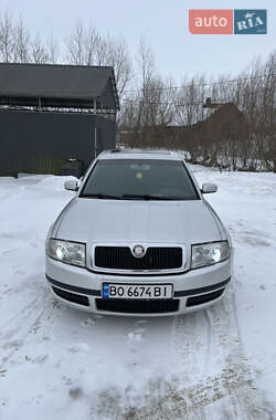 Ліфтбек Skoda Superb 2002 в Чорткові