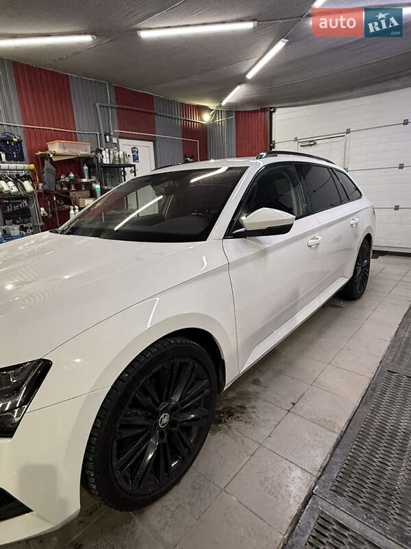 Универсал Skoda Superb 2020 в Луцке