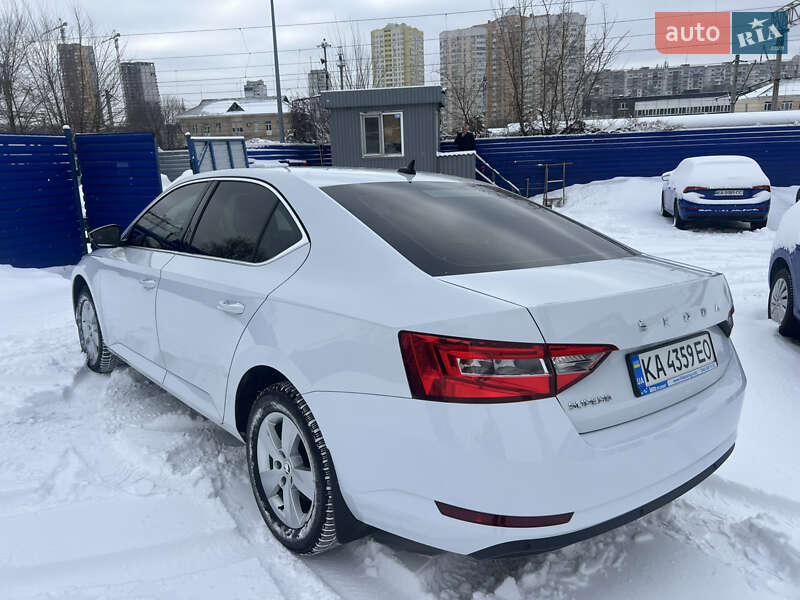 Лифтбек Skoda Superb 2021 в Киеве фото 4 Лифтбек Skoda Superb 2021 в Киеве