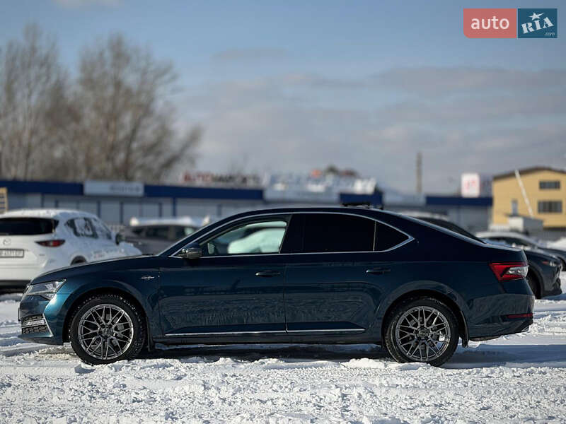 Лифтбек Skoda Superb 2020 в Киеве