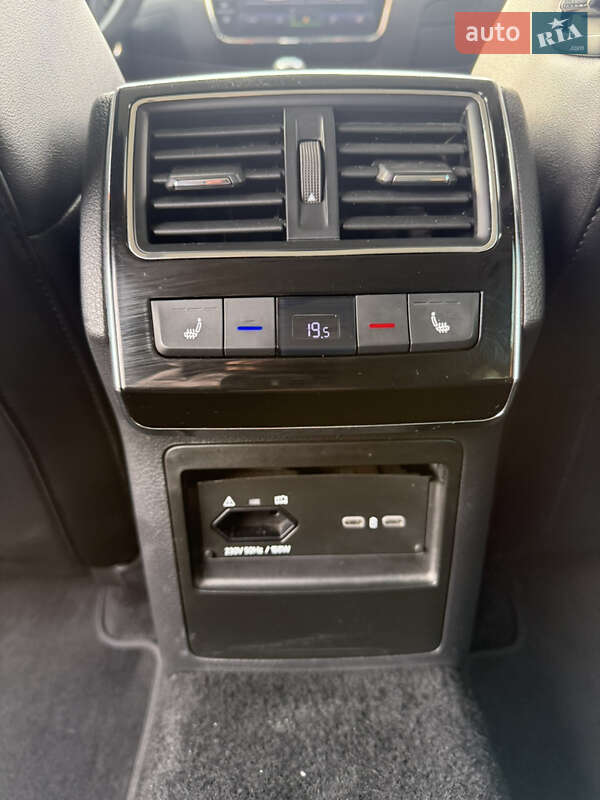 Универсал Skoda Superb 2020 в Сваляве