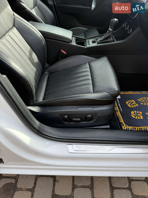 Универсал Skoda Superb 2020 в Сваляве