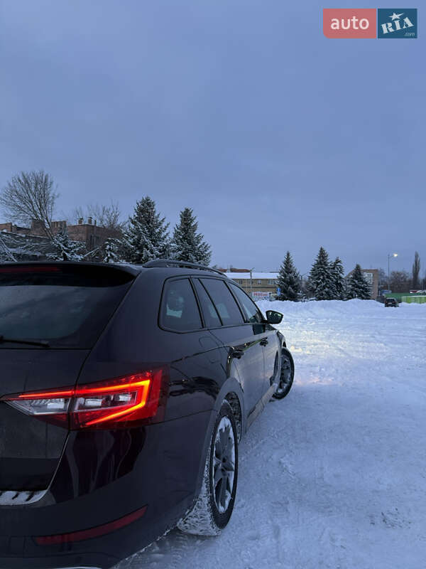 Универсал Skoda Superb 2018 в Чернигове