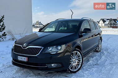 Універсал Skoda Superb 2013 в Луцьку