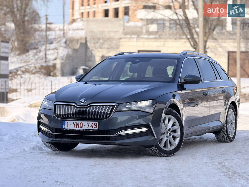 Универсал Skoda Superb 2021 в Ровно
