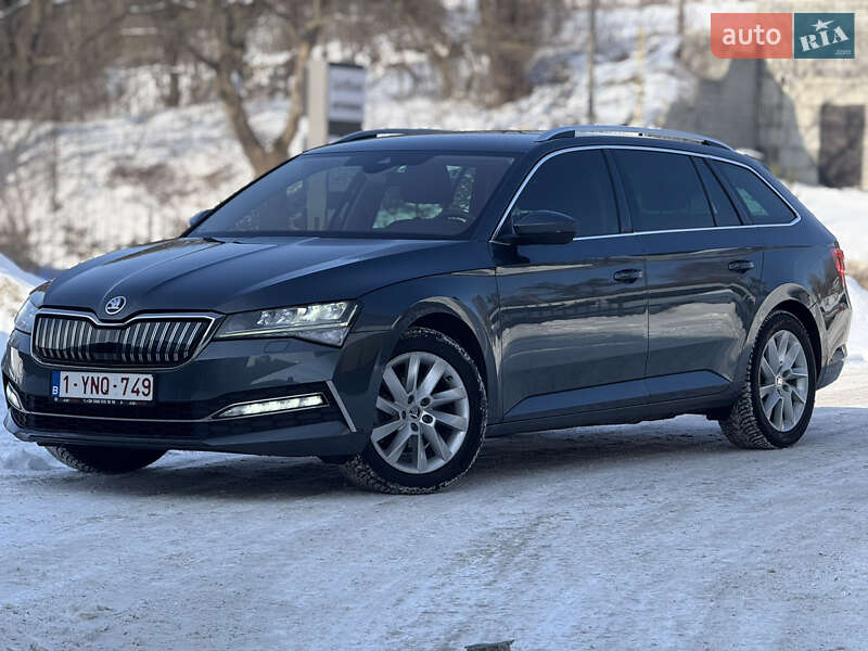 Универсал Skoda Superb 2021 в Ровно