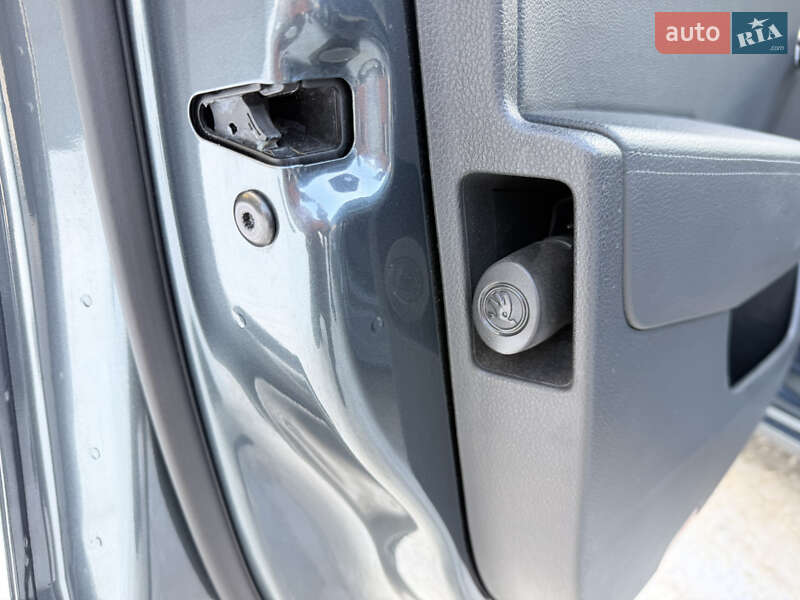 Универсал Skoda Superb 2021 в Ровно