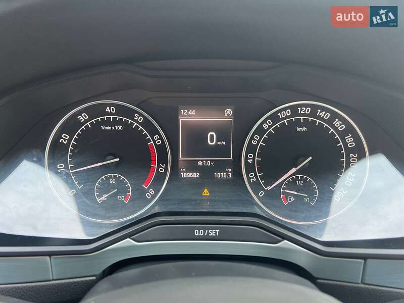 Лифтбек Skoda Superb 2016 в Кропивницком