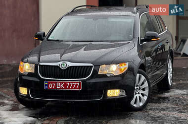 Универсал Skoda Superb 2011 в Ровно