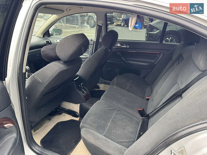 Ліфтбек Skoda Superb 2002 в Чернівцях