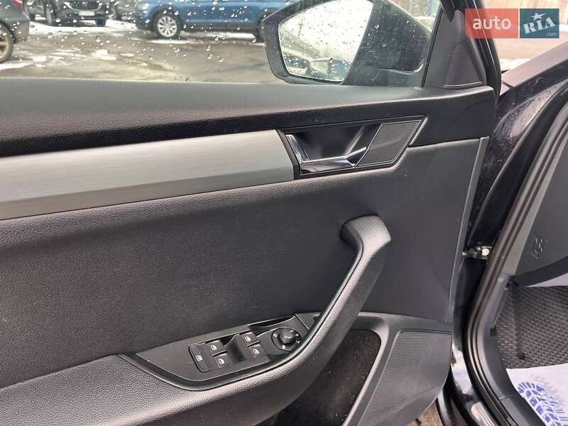 Універсал Skoda Superb 2017 в Львові