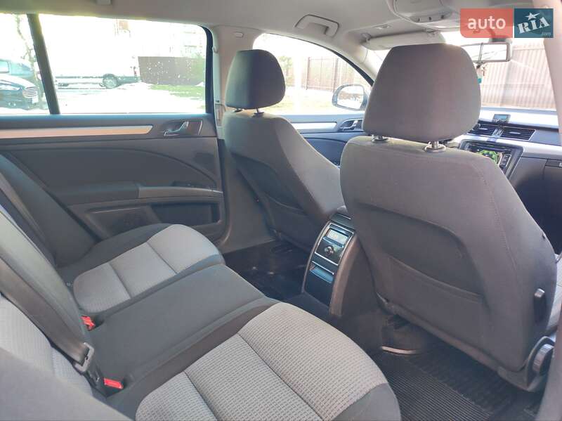 Універсал Skoda Superb 2012 в Івано-Франківську