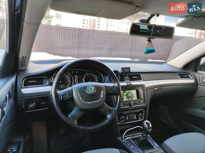 Універсал Skoda Superb 2012 в Івано-Франківську