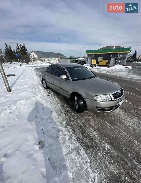 Универсал Skoda Superb 2008 в Косове