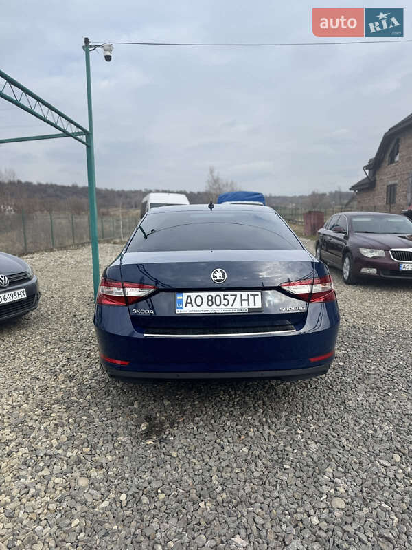 Лифтбек Skoda Superb 2015 в Нижней Апше