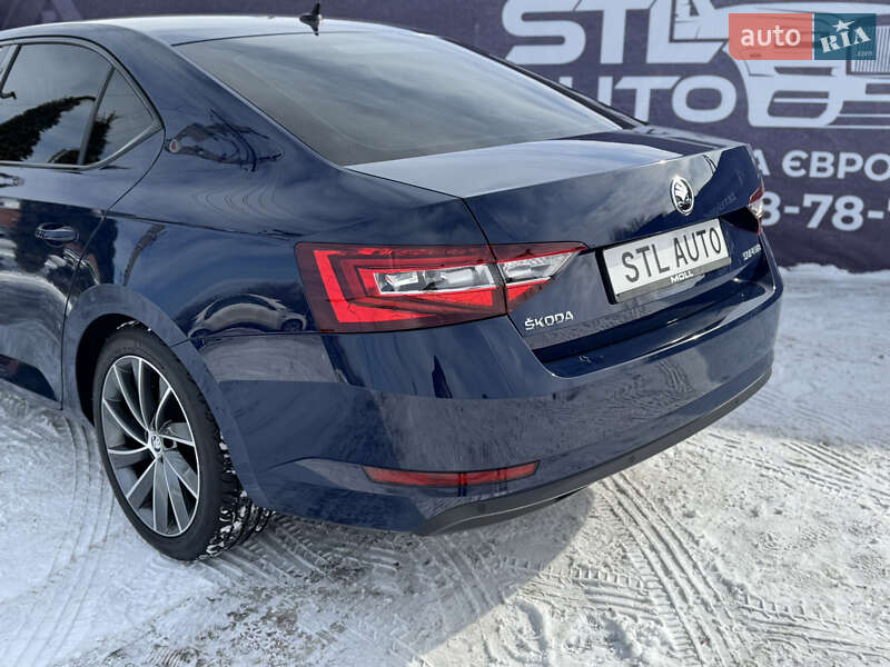 Ліфтбек Skoda Superb 2017 в Львові