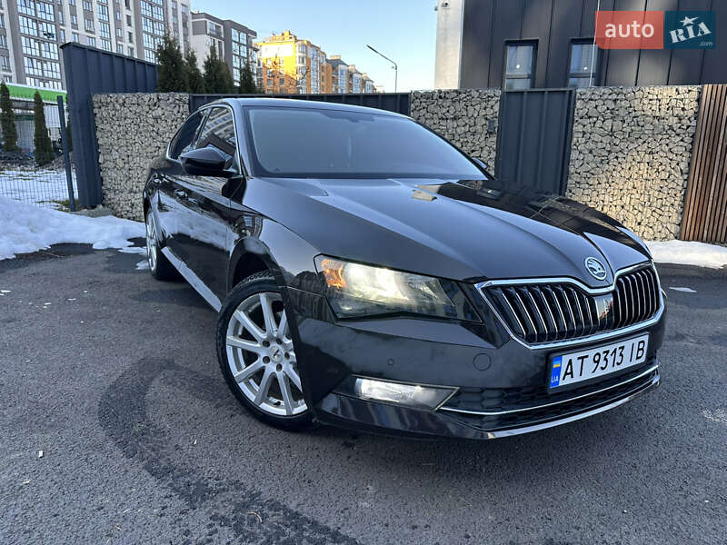 Лифтбек Skoda Superb 2016 в Ивано-Франковске