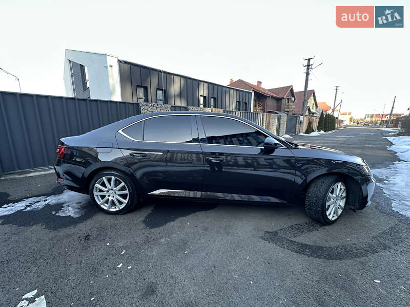 Лифтбек Skoda Superb 2016 в Ивано-Франковске