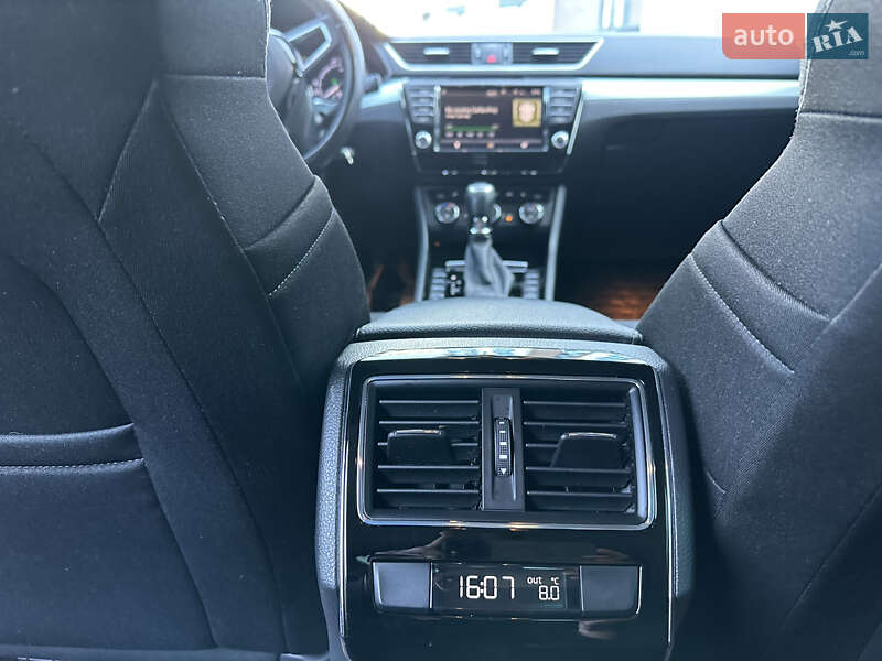 Лифтбек Skoda Superb 2016 в Ивано-Франковске